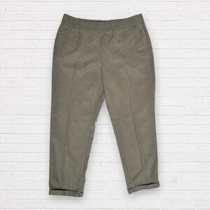 CHICOS Tencel Twill Pull On Cropped Tapered Pants Sage Green Size 1.5 (M) 10